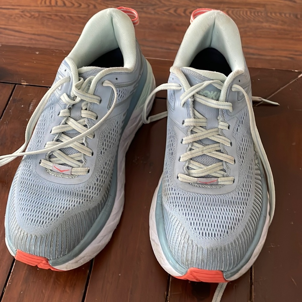 Women’s bondi 7 size 7.5 hokas